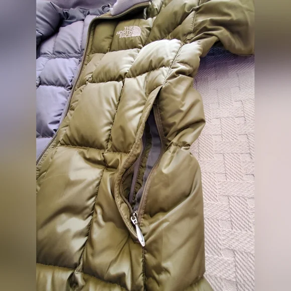 The North Face Metropolis Parka - Picture 6 of 16